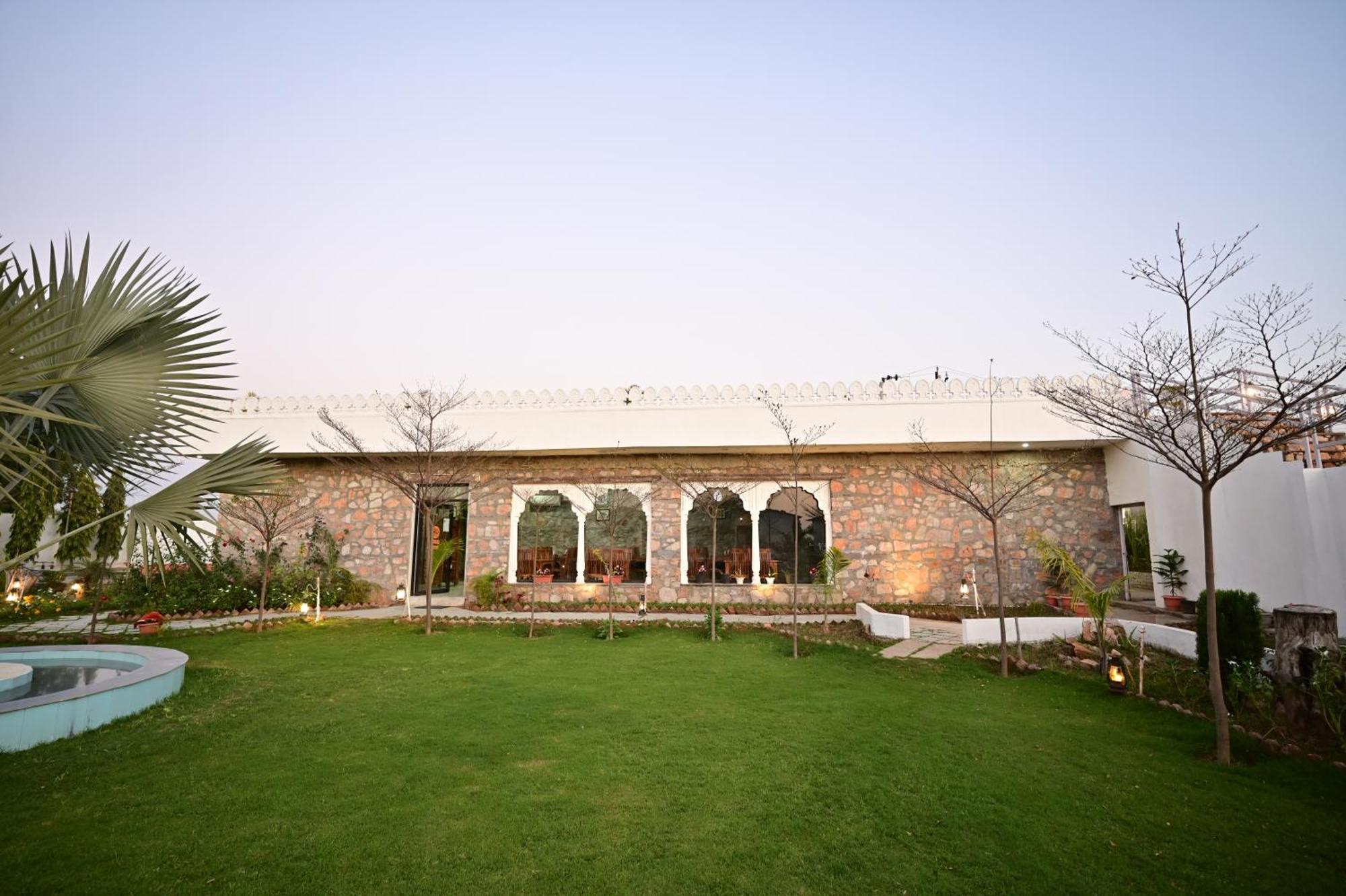 The Castle Crown - Hem Vilas Resort Ranthambhore Sawai Madhopur Buitenkant foto